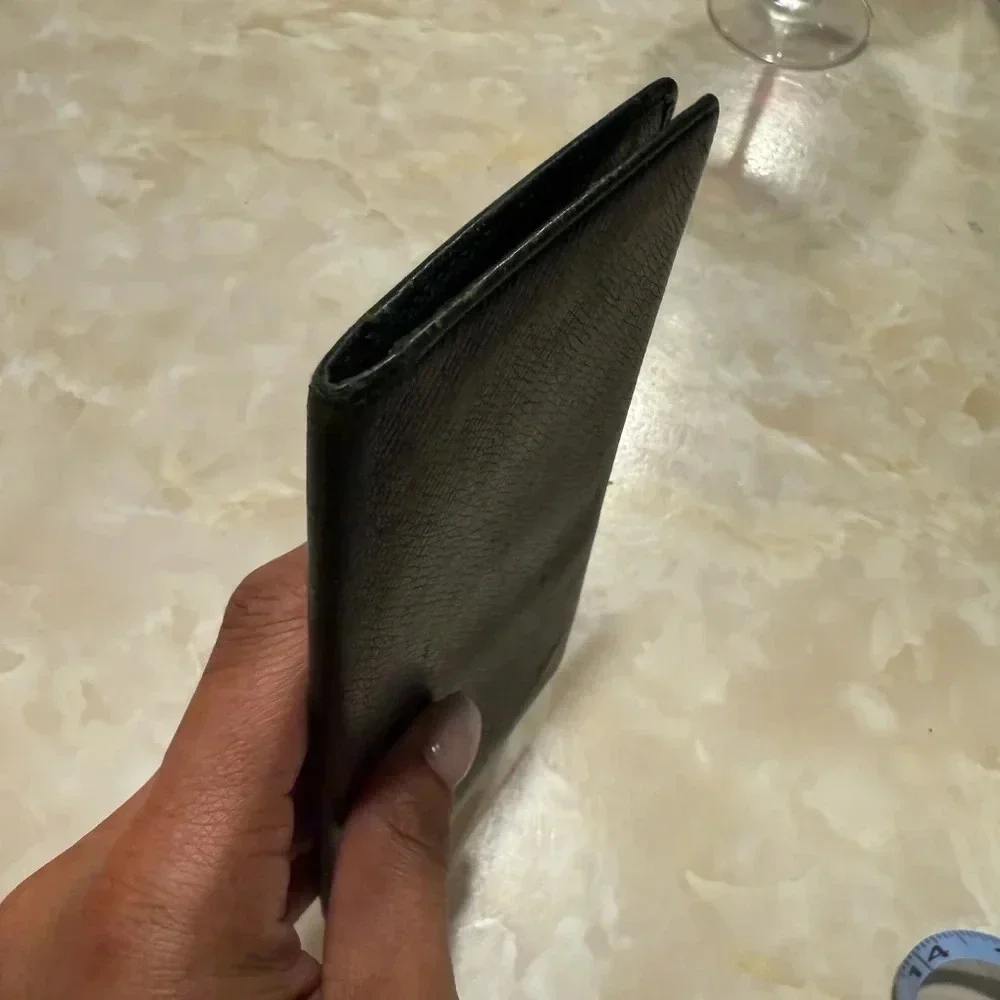 💯 Authentic Louis Vuitton Taiga Leather Long Wallet (175)